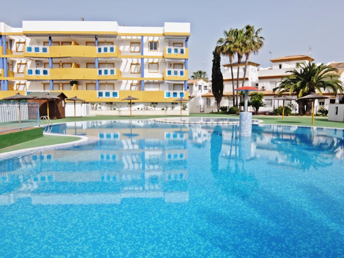 Apartamento Familiar Junto A La Playa De San Fernando - Олива Экстерьер фото